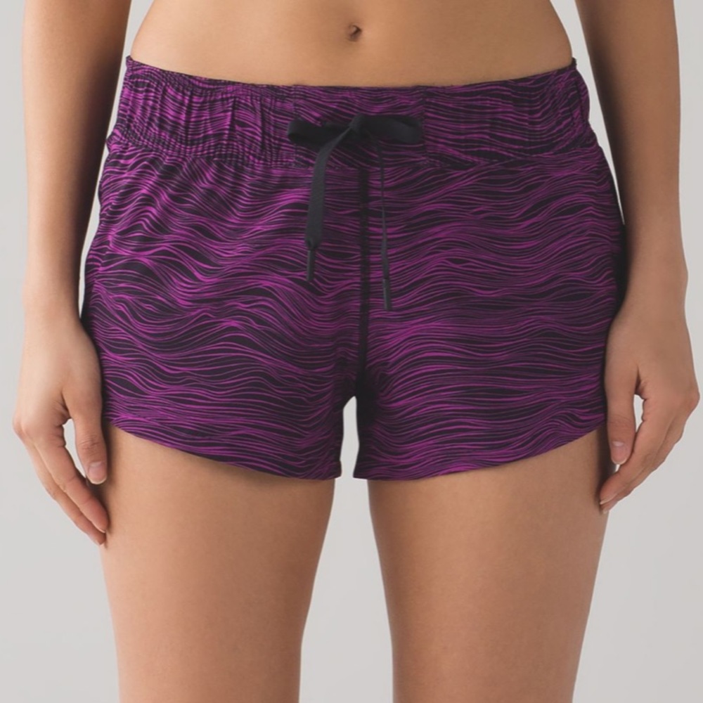 Lululemon Reversible Double Time Short (3") - image 7